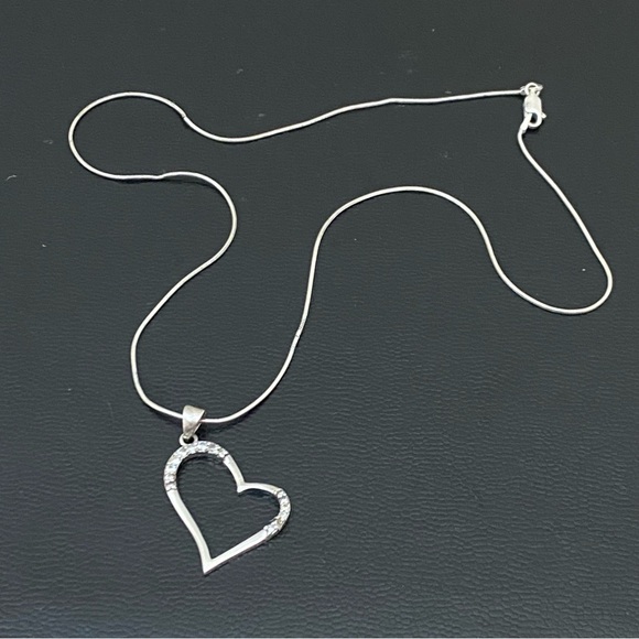 Vintage Signed 925 Italy Sterling Silver Open Heart CZ Pendant Necklace 6.4g - Picture 5 of 16